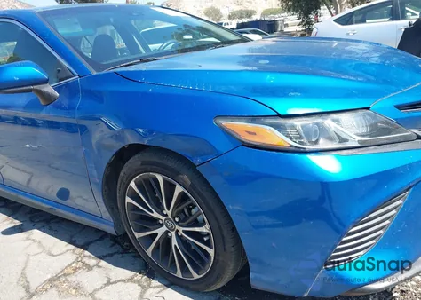2018 Toyota Camry Se из США, поврежденный, VIN 4T1B11HK3JU076805